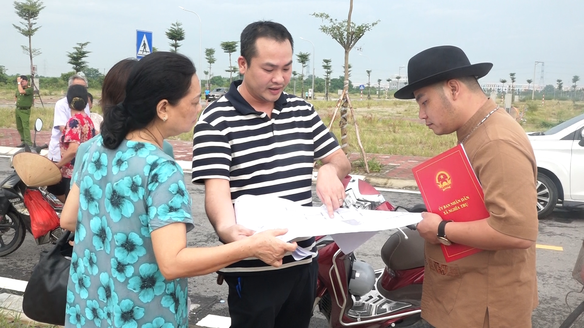 Nghĩa Trụ tổ chức hội nghị bàn giao đất tái định cư thực hiện dự án Đường Vành đai 4 – Vùng thủ đô Hà Nội