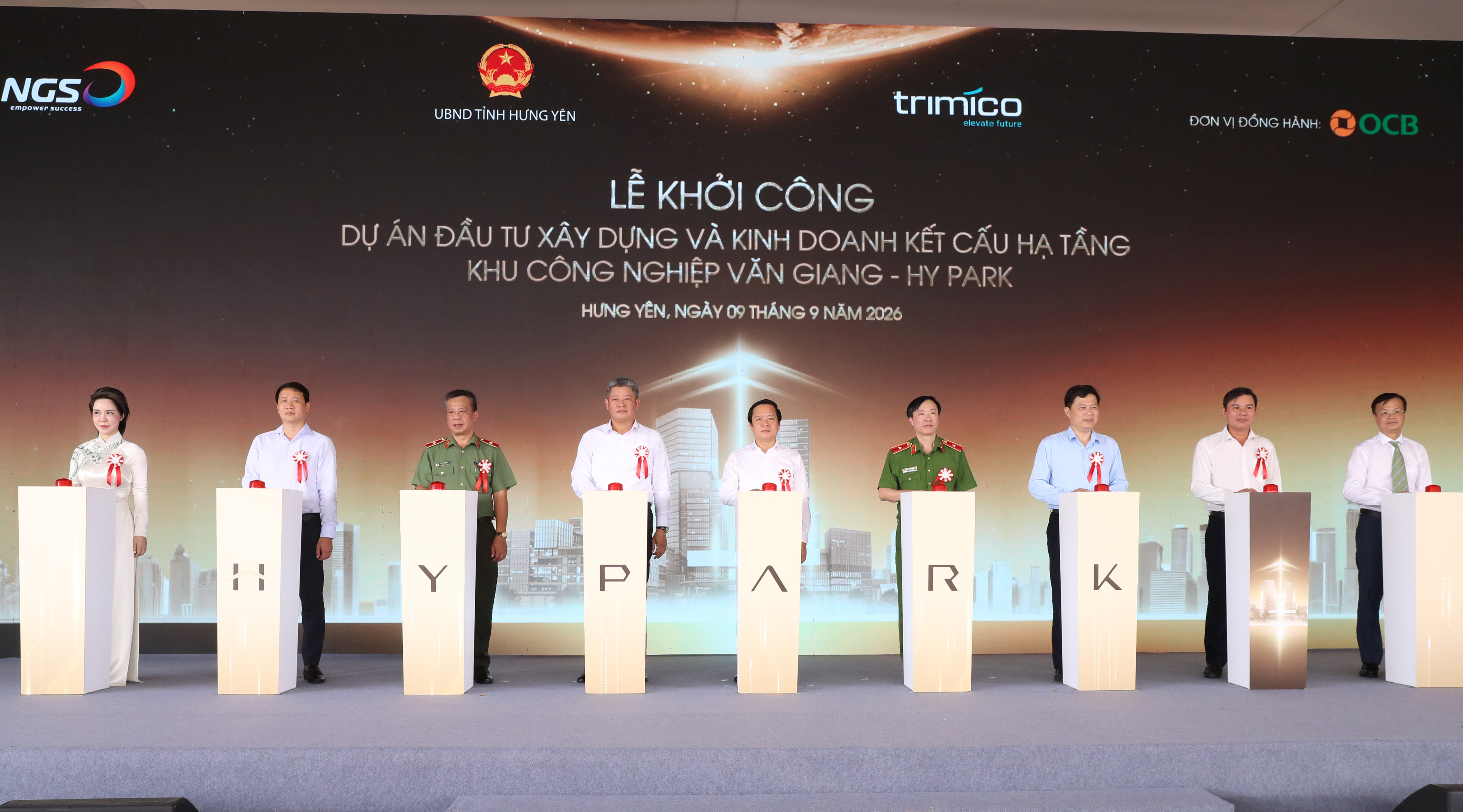 Khởi công Dự án đầu tư xây dựng và kinh doanh kết cấu hạ tầng Khu công nghiệp Văn Giang