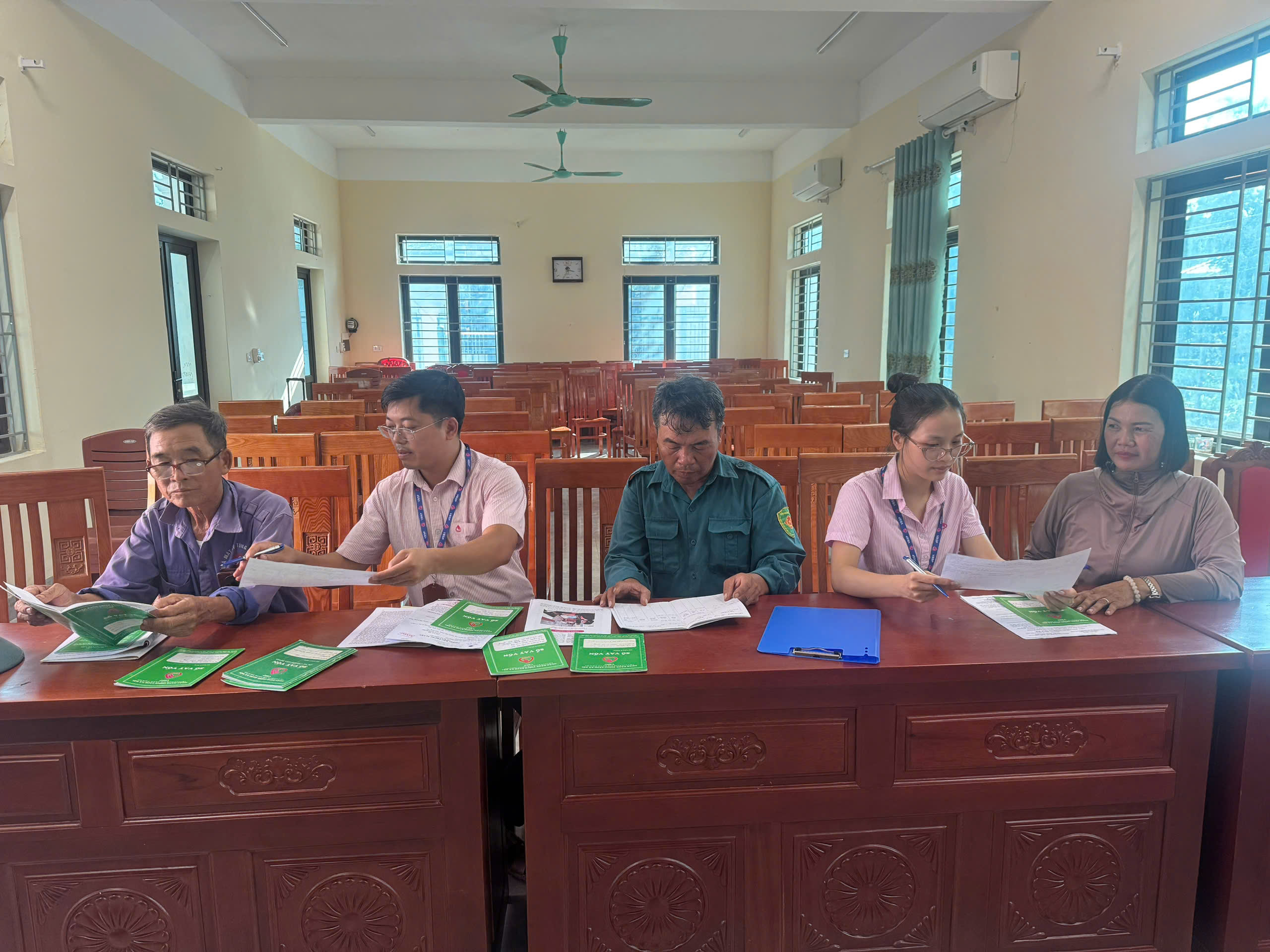 Giúp người nghèo và các đối tượng chính sách tiếp cận nhanh nguồn vốn ưu đãi của Chính phủ.
