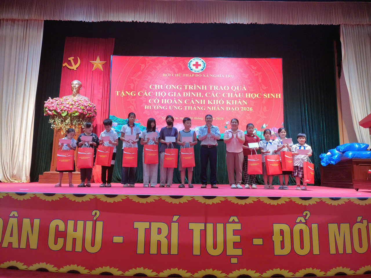 Lan tỏa yêu thương