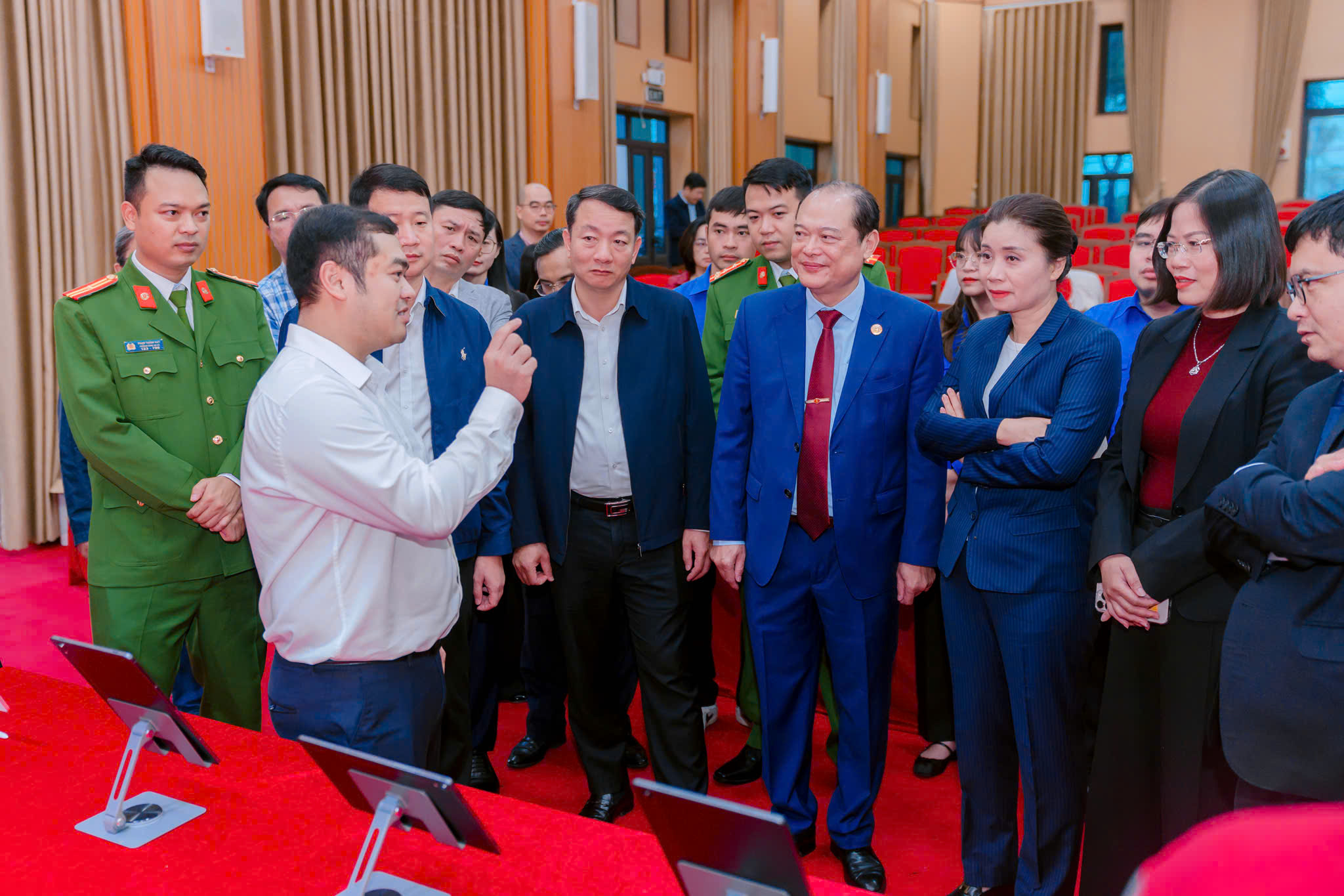Chương trình làm việc về Chuyển đổi số tại xã Nghĩa Trụ