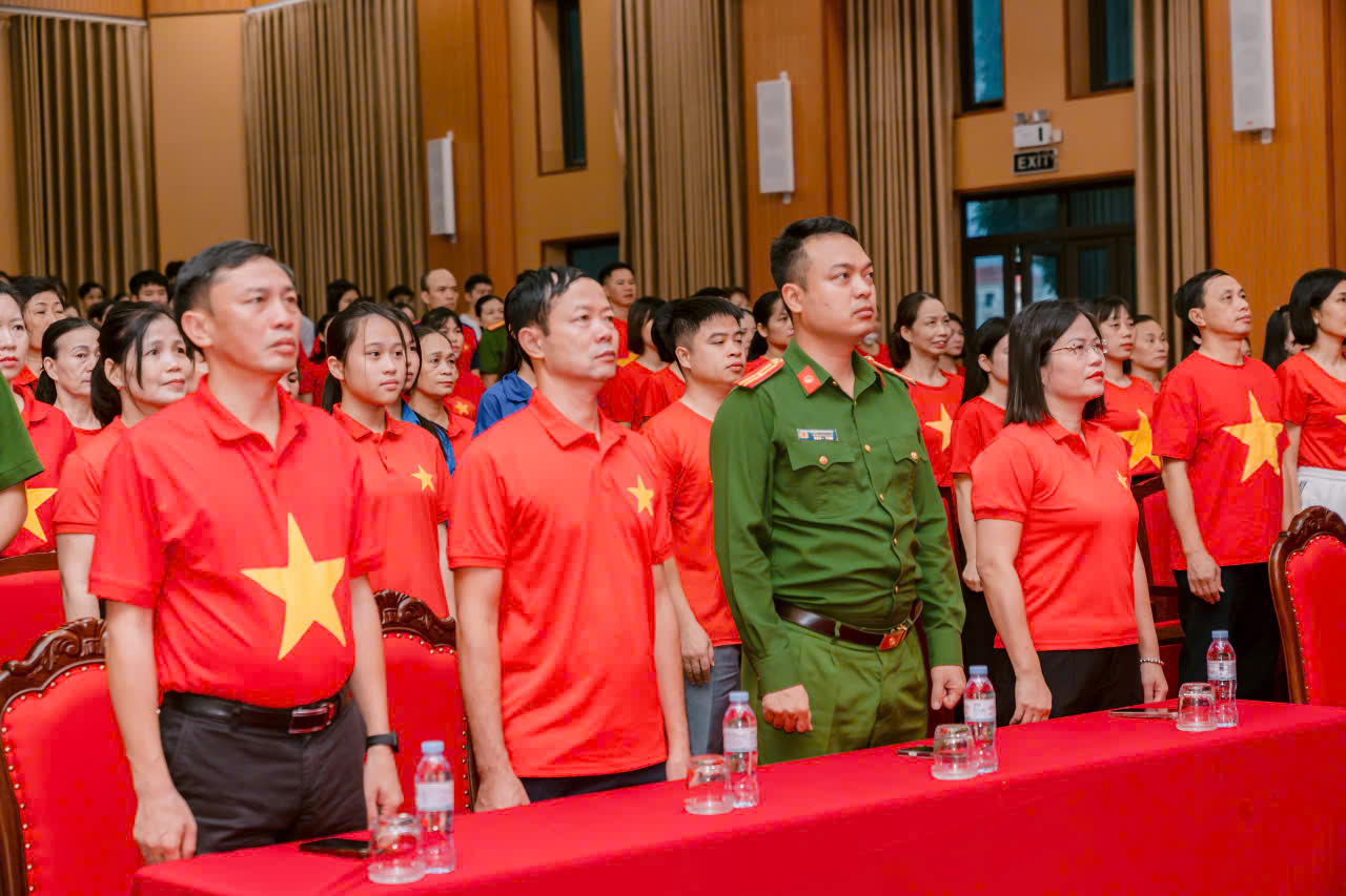 Chương trình “Vì một Việt Nam tiến bước”