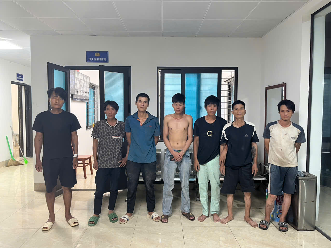 Công an xã Nghĩa Trụ liên tiếp triệt phá 02 vụ án ma túy, phát hiện thủ đoạn trả công cho công nhân bằng ma túy